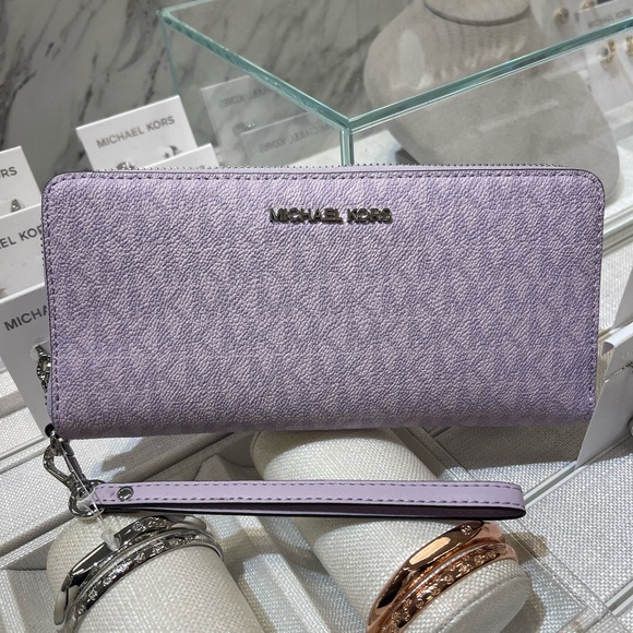 MICHAEL KORS Jet Set Large Signature Logo Continental Wallet Wristlet Lt Quartz - Picture 16 of 16